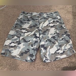 Urban pipeline super flex size 36 mens camo shorts